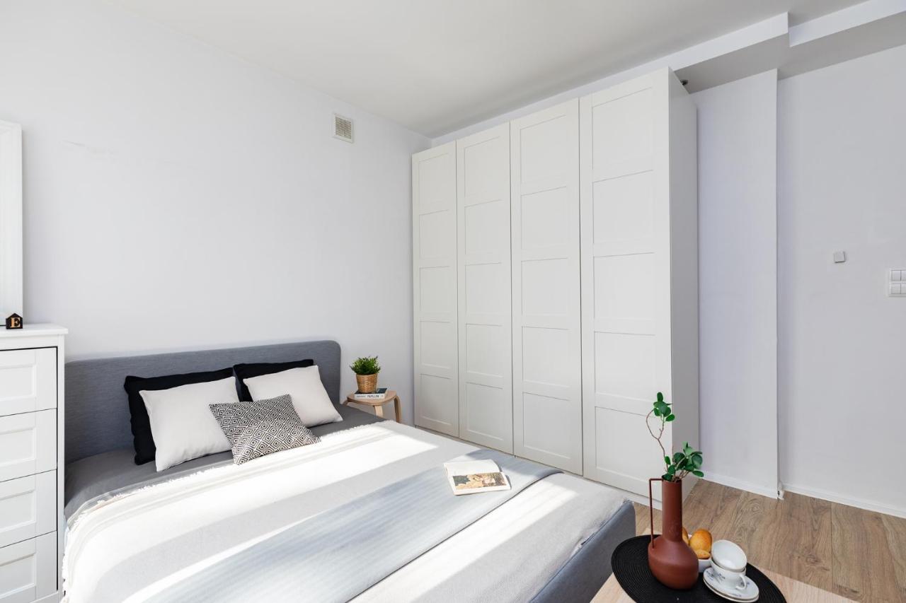Super Apart Dzielna 9a Apartment Varşovia Exterior foto